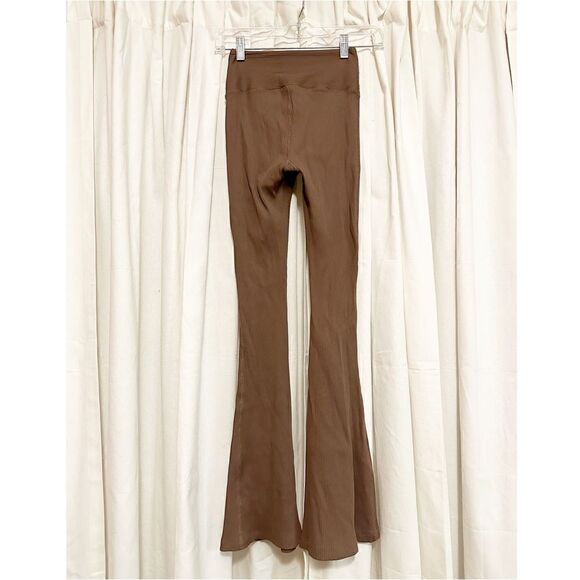 Revolve YEAR OF OURS destination brown pants - Picture 5 of 5
